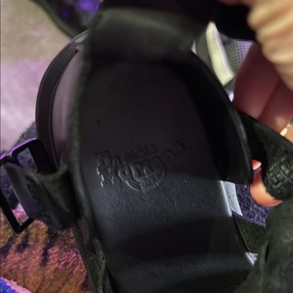 Dr. Marten’s Vintage Leather Black Strappy Sandals - Picture 2 of 5